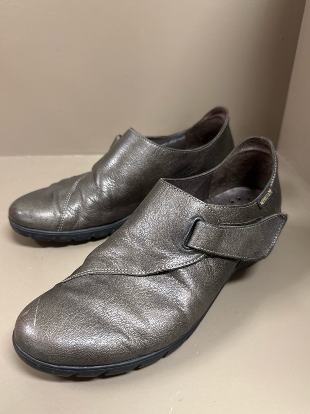MEPHISTO Womens Air Jet Walking Loafers Metallic Pewter Grey Hook & Loop Strap - Picture 1 of 10